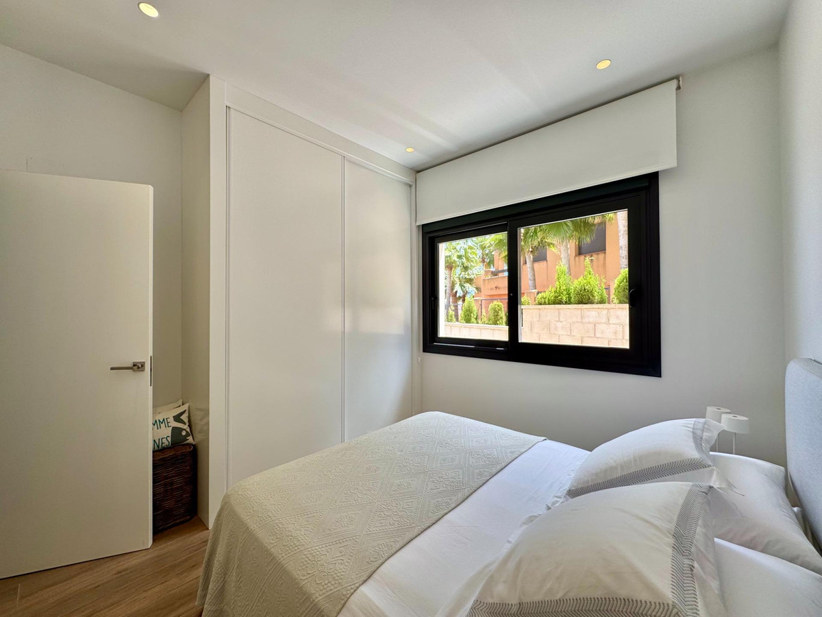 Se vende Villa - Chalet de 4 dormitorios en Costa Blanca, Alicante, España