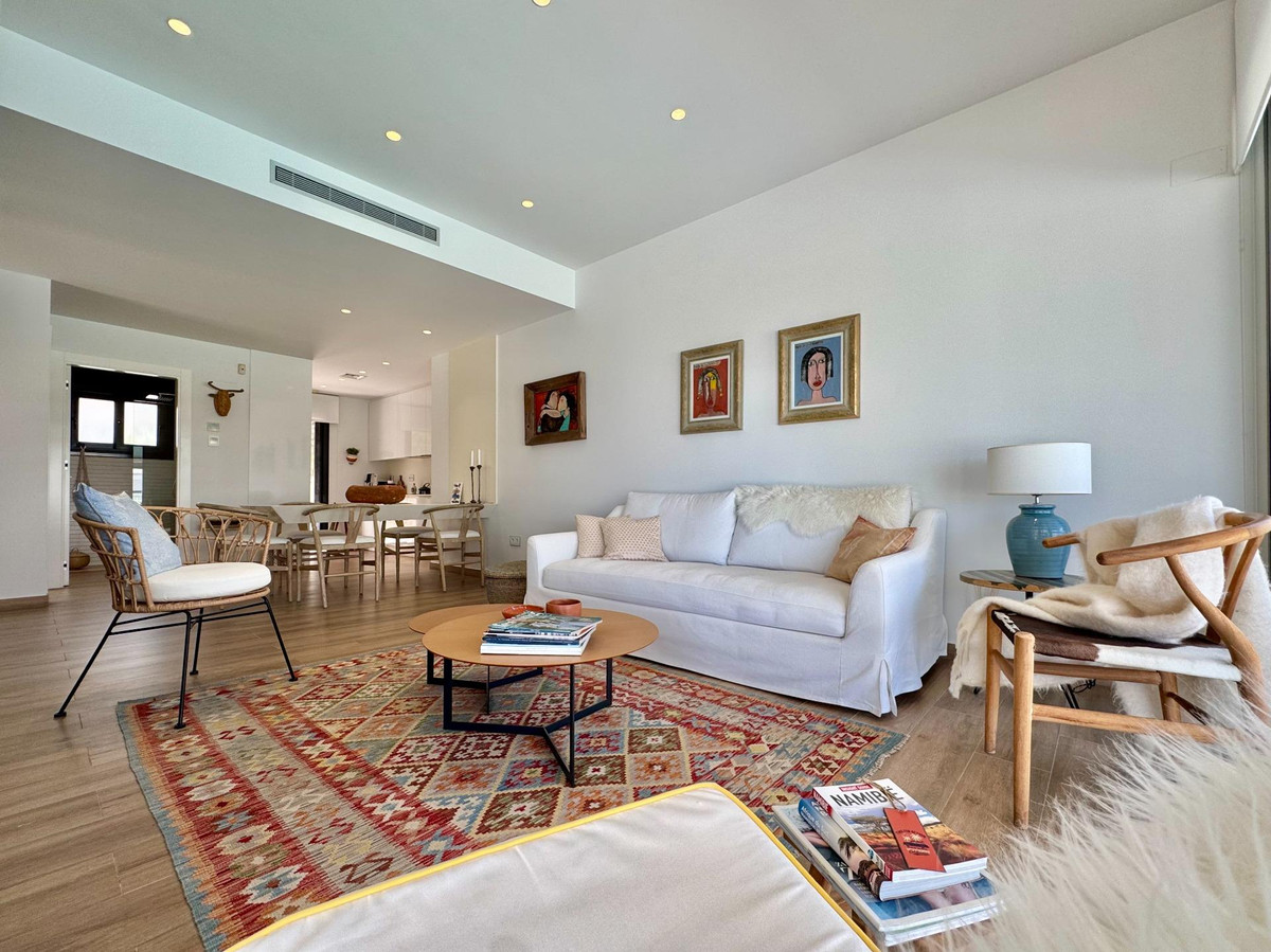 Se vende Villa - Chalet de 4 dormitorios en Costa Blanca, Alicante, España