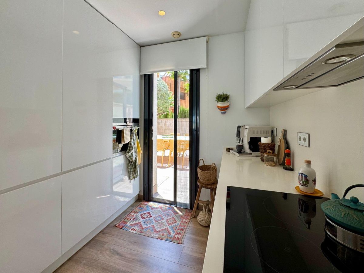 Se vende Villa - Chalet de 4 dormitorios en Costa Blanca, Alicante, España