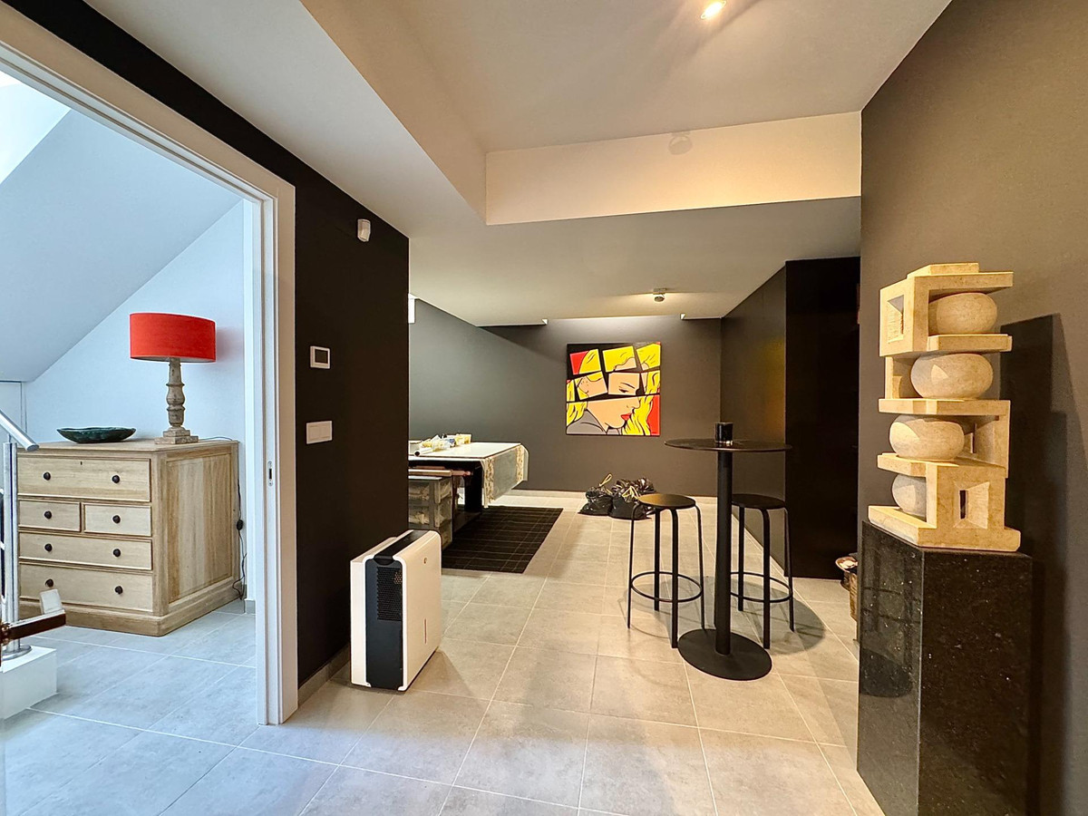 Se vende Villa - Chalet de 4 dormitorios en Costa Blanca, Alicante, España