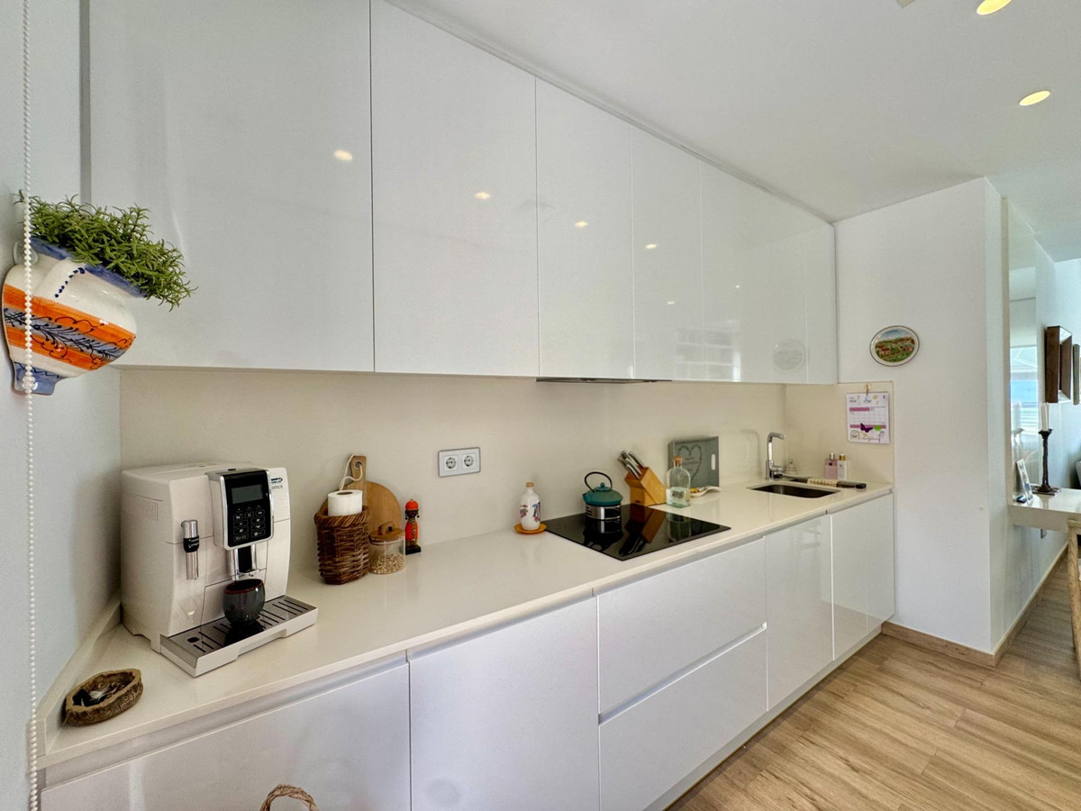 Se vende Villa - Chalet de 4 dormitorios en Costa Blanca, Alicante, España