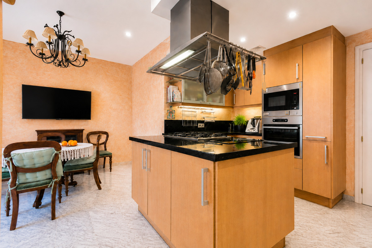 4 Bed Apartment for sale in Guadalmina Baja Costa Del Sol, Málaga, Spain