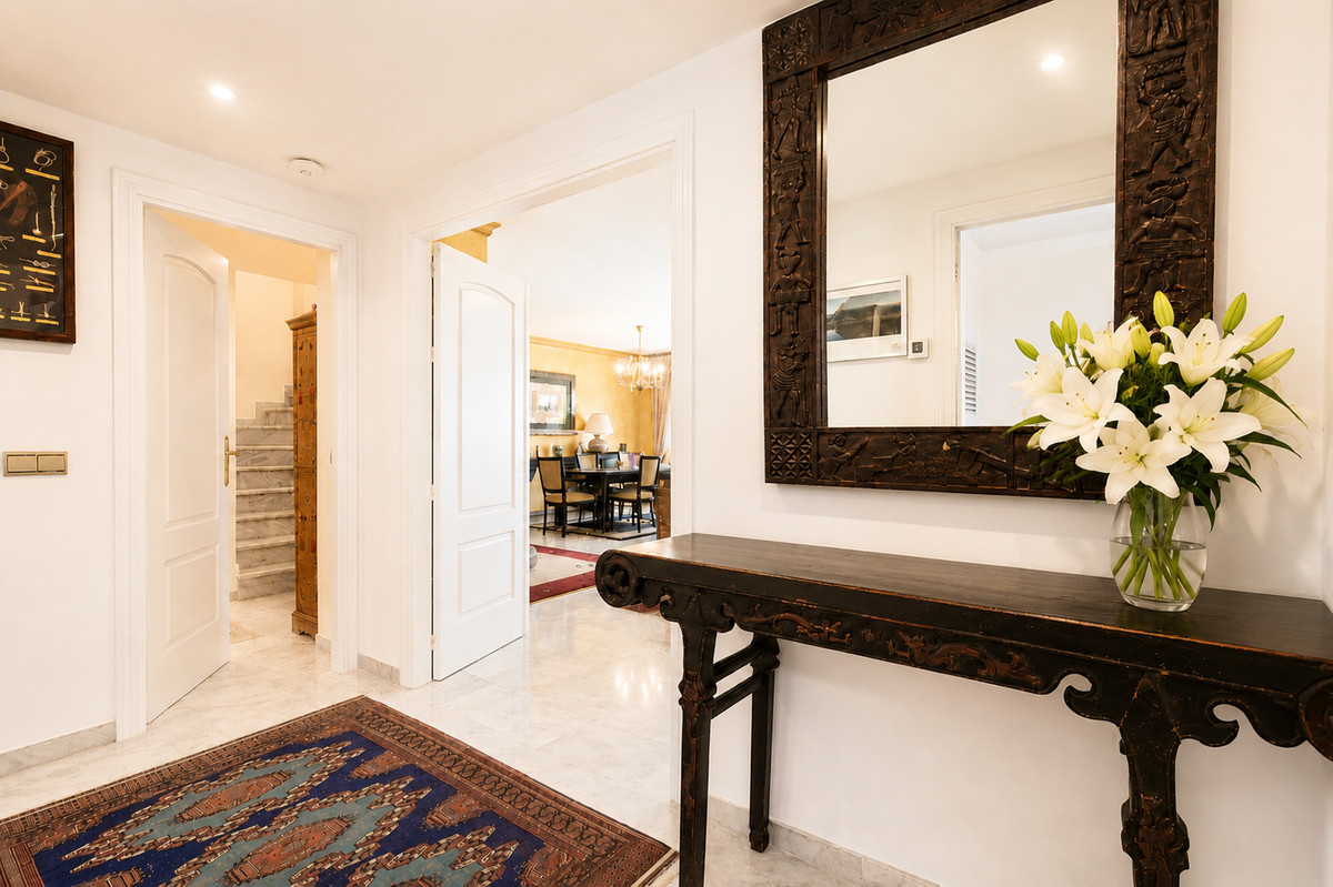 4 Bed Apartment for sale in Guadalmina Baja Costa Del Sol, Málaga, Spain