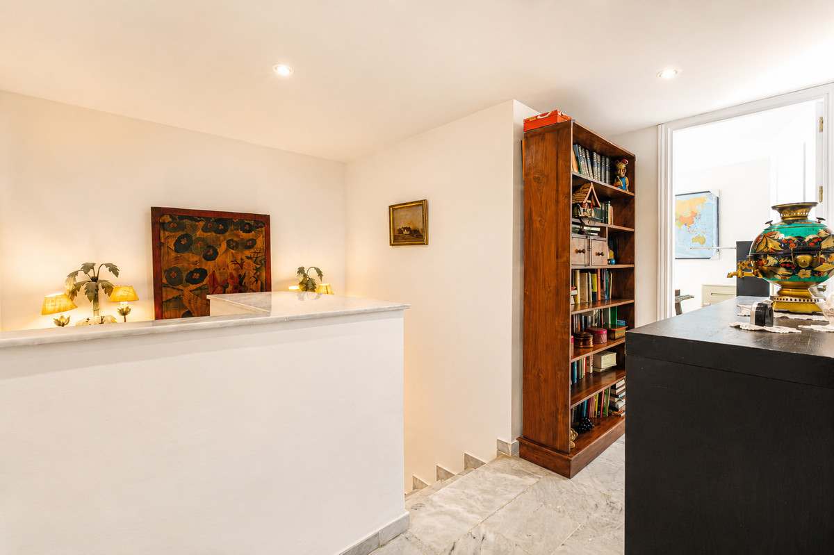 4 Bed Apartment for sale in Guadalmina Baja Costa Del Sol, Málaga, Spain