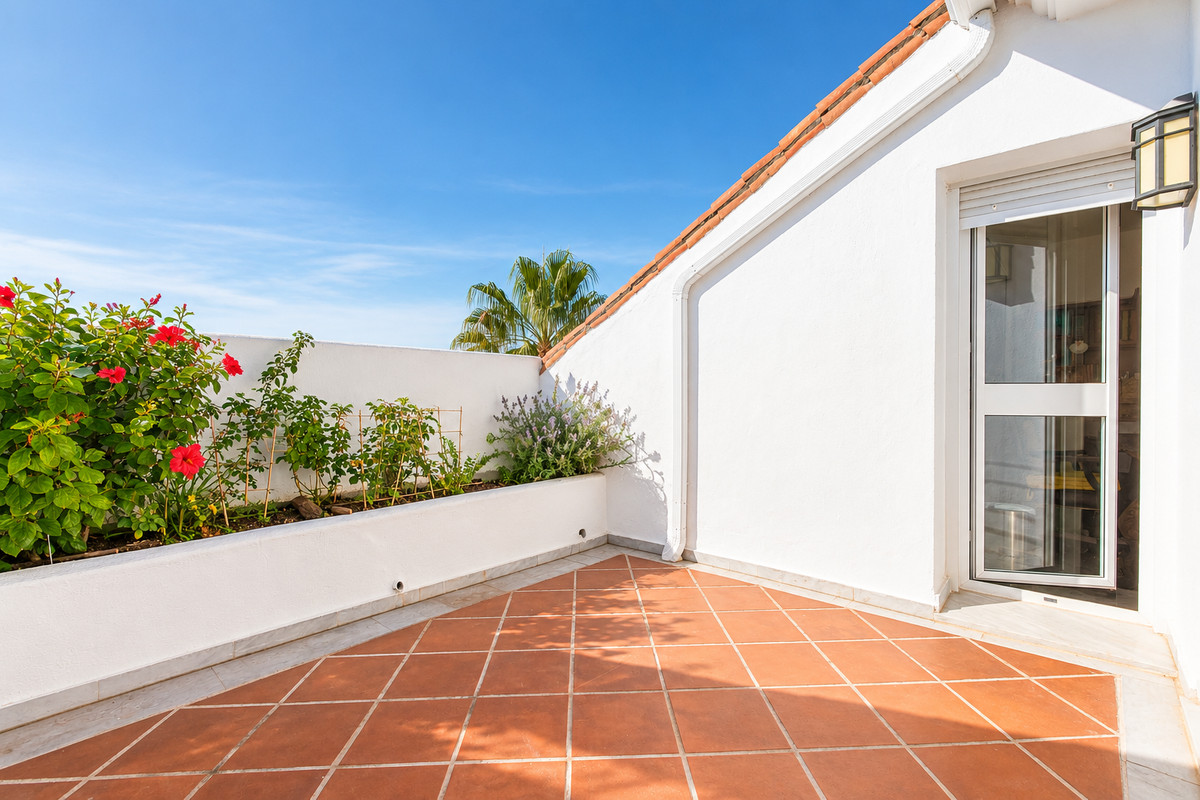 4 Bed Apartment for sale in Guadalmina Baja Costa Del Sol, Málaga, Spain