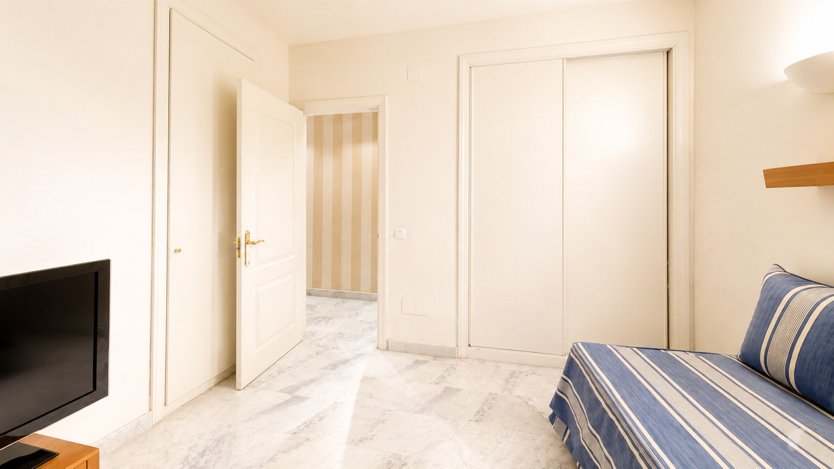 4 Bed Apartment for sale in Guadalmina Baja Costa Del Sol, Málaga, Spain