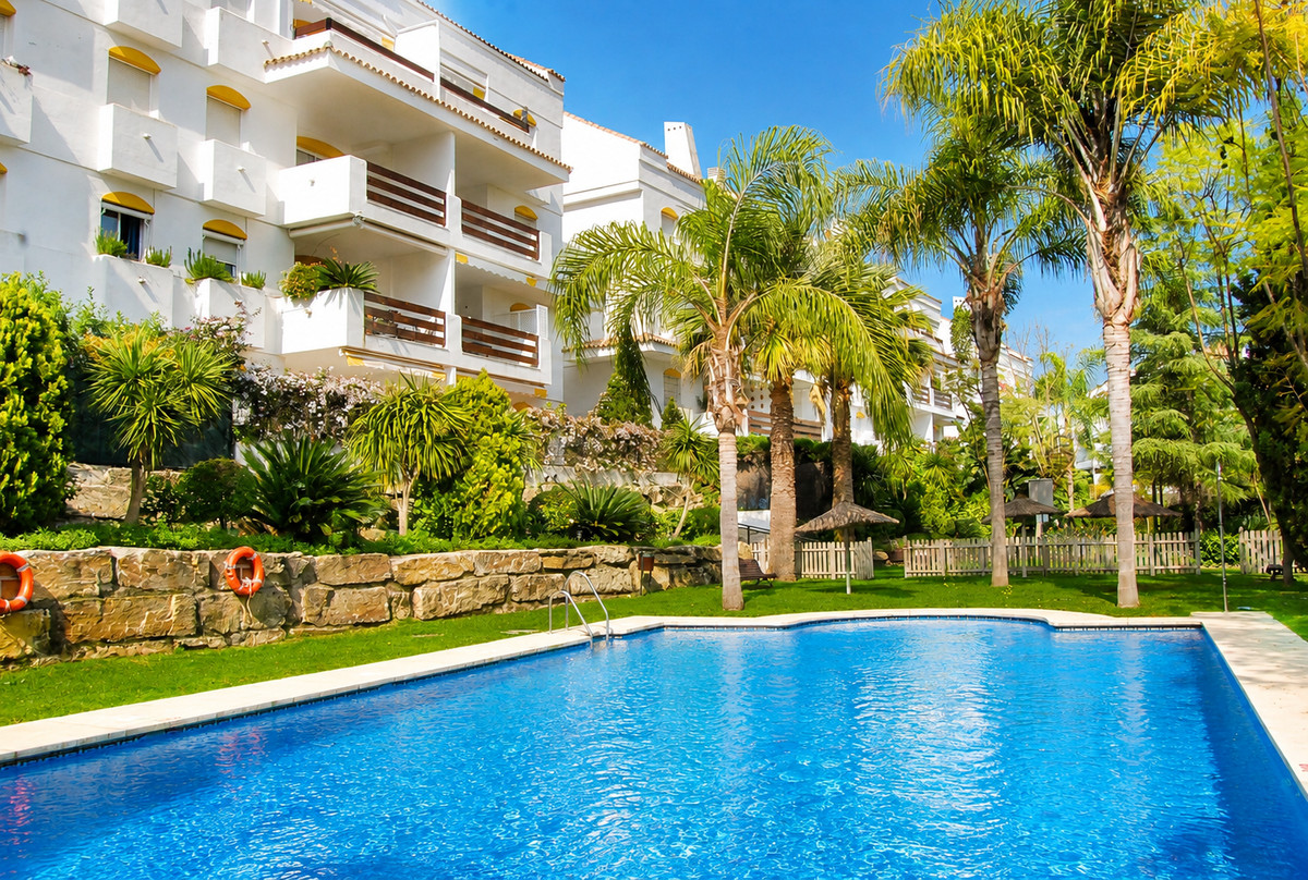 4 Bed Apartment for sale in Guadalmina Baja Costa Del Sol, Málaga, Spain