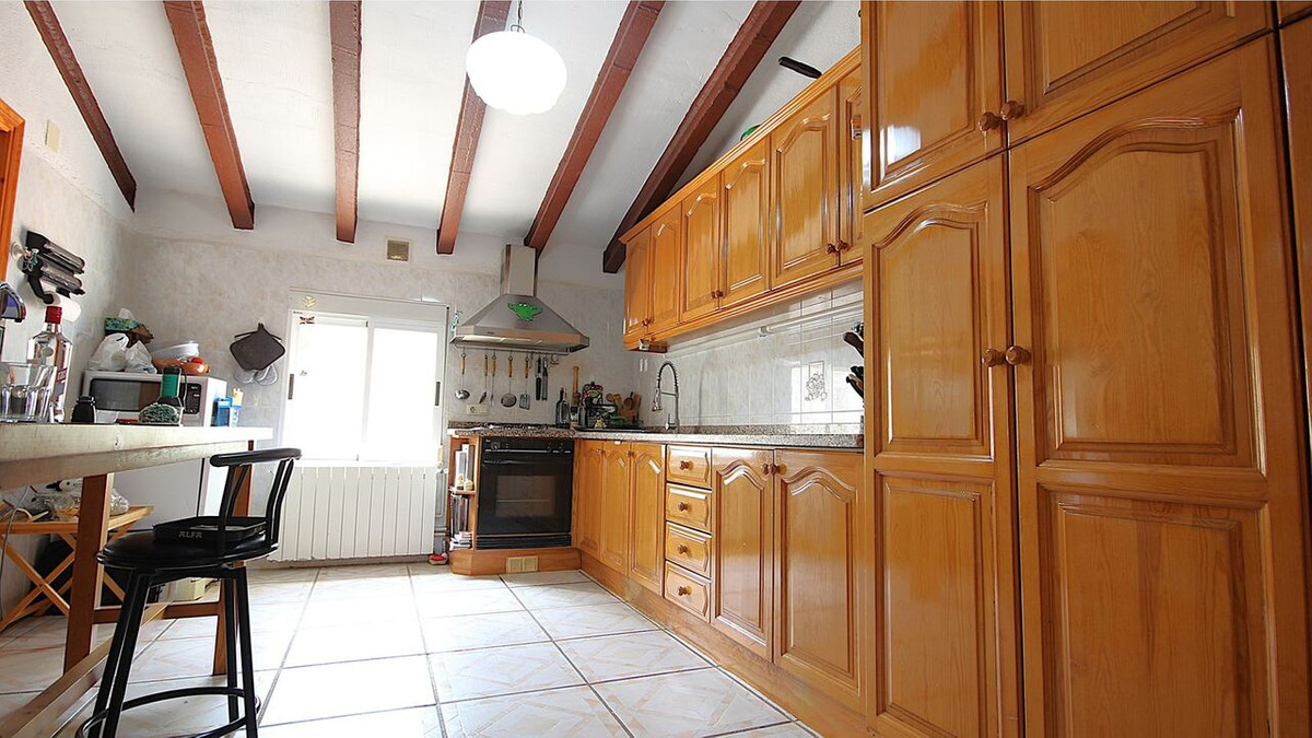 Se vende Villa - Chalet de 4 dormitorios en Costa Blanca, Alicante, España