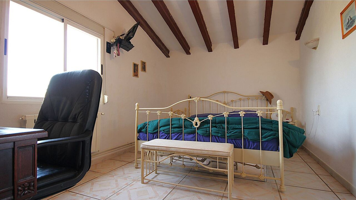 Se vende Villa - Chalet de 4 dormitorios en Costa Blanca, Alicante, España