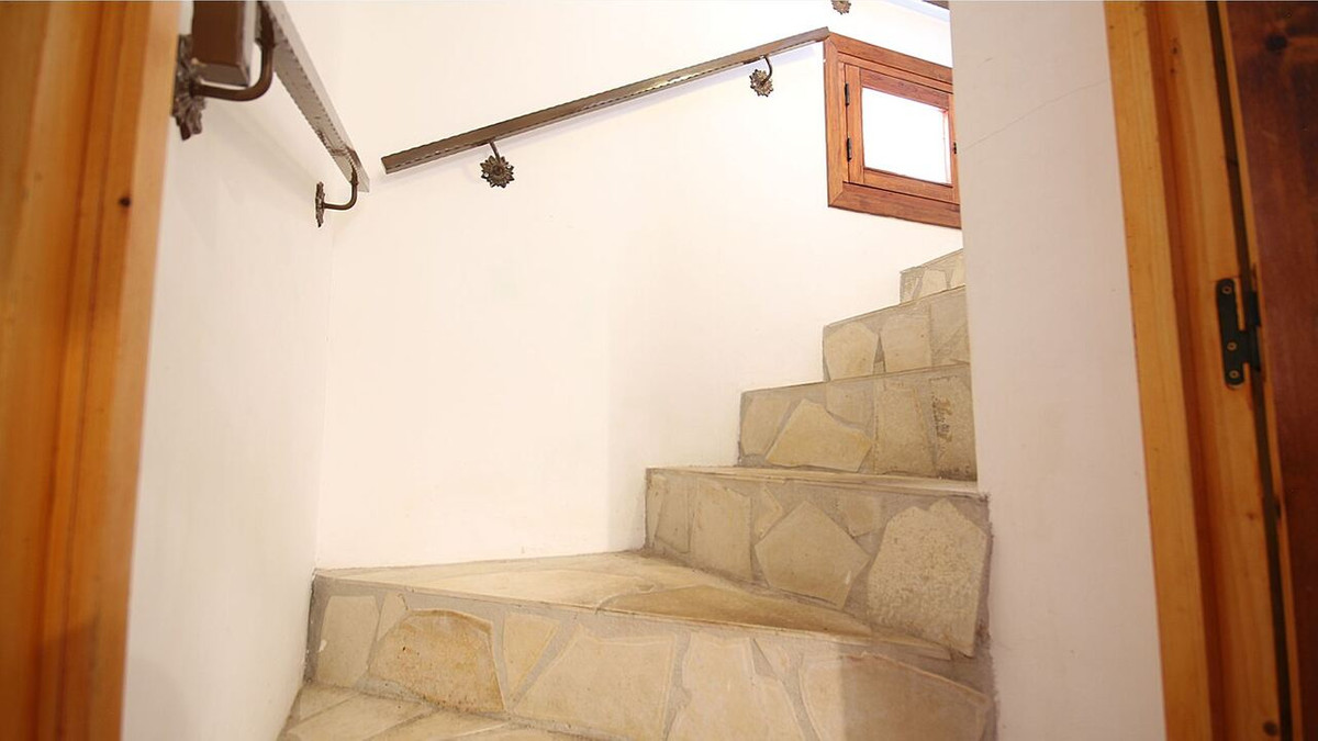 Se vende Villa - Chalet de 4 dormitorios en Costa Blanca, Alicante, España