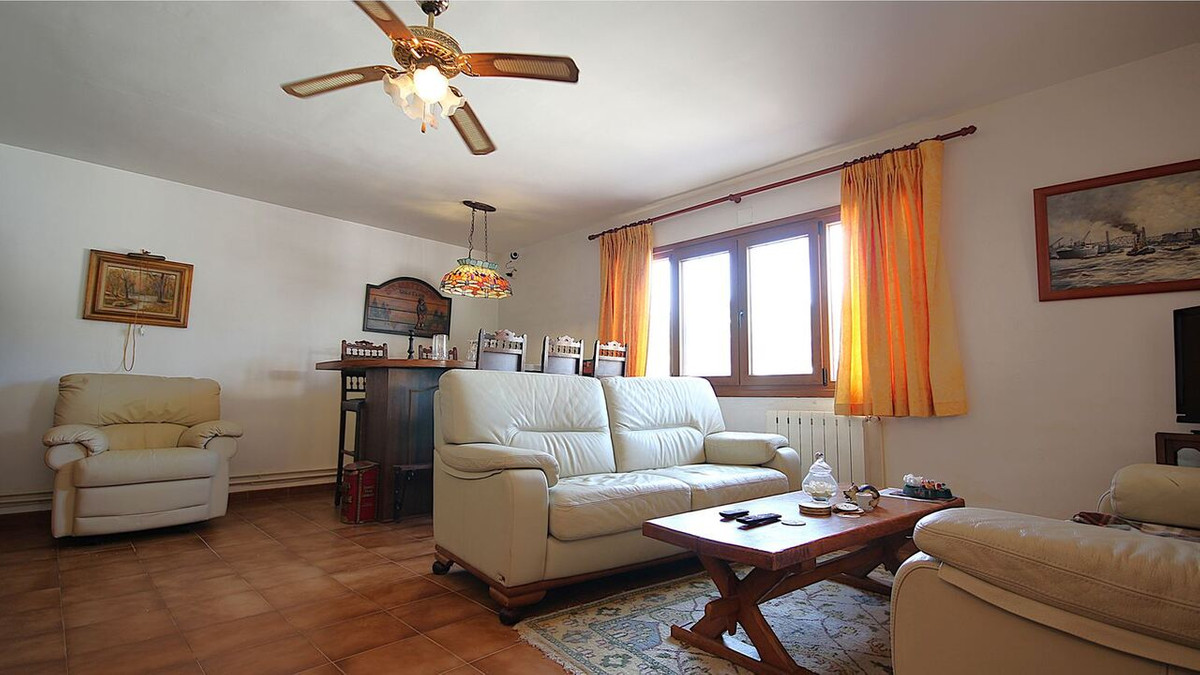 Se vende Villa - Chalet de 4 dormitorios en Costa Blanca, Alicante, España