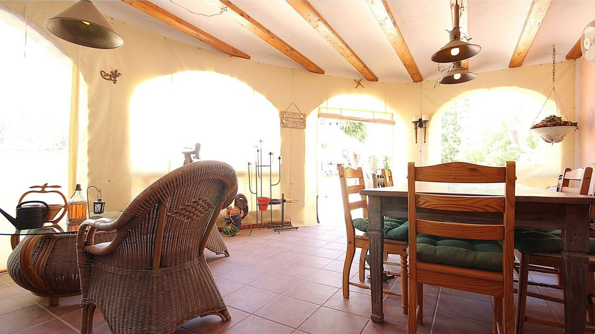 Se vende Villa - Chalet de 4 dormitorios en Costa Blanca, Alicante, España