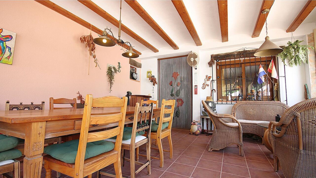 Se vende Villa - Chalet de 4 dormitorios en Costa Blanca, Alicante, España