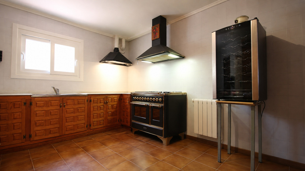 Se vende Villa - Chalet de 4 dormitorios en Costa Blanca, Alicante, España
