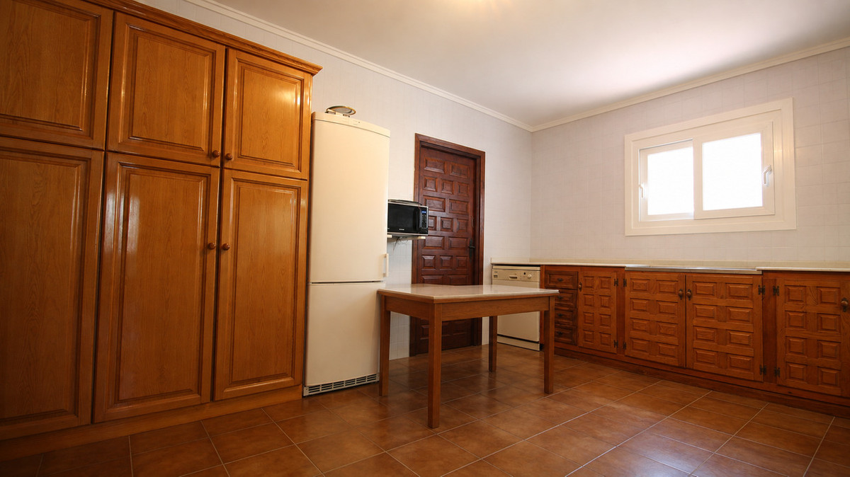 Se vende Villa - Chalet de 4 dormitorios en Costa Blanca, Alicante, España