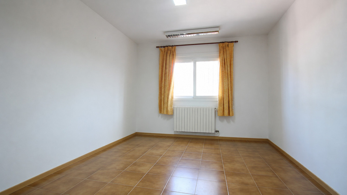 Se vende Villa - Chalet de 4 dormitorios en Costa Blanca, Alicante, España