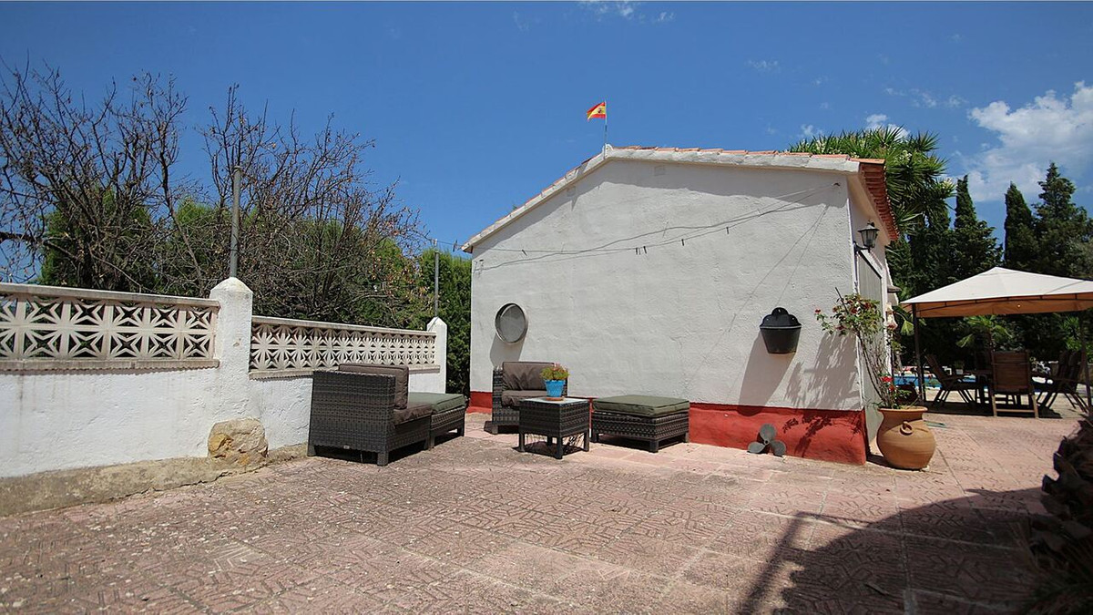 Se vende Villa - Chalet de 4 dormitorios en Costa Blanca, Alicante, España