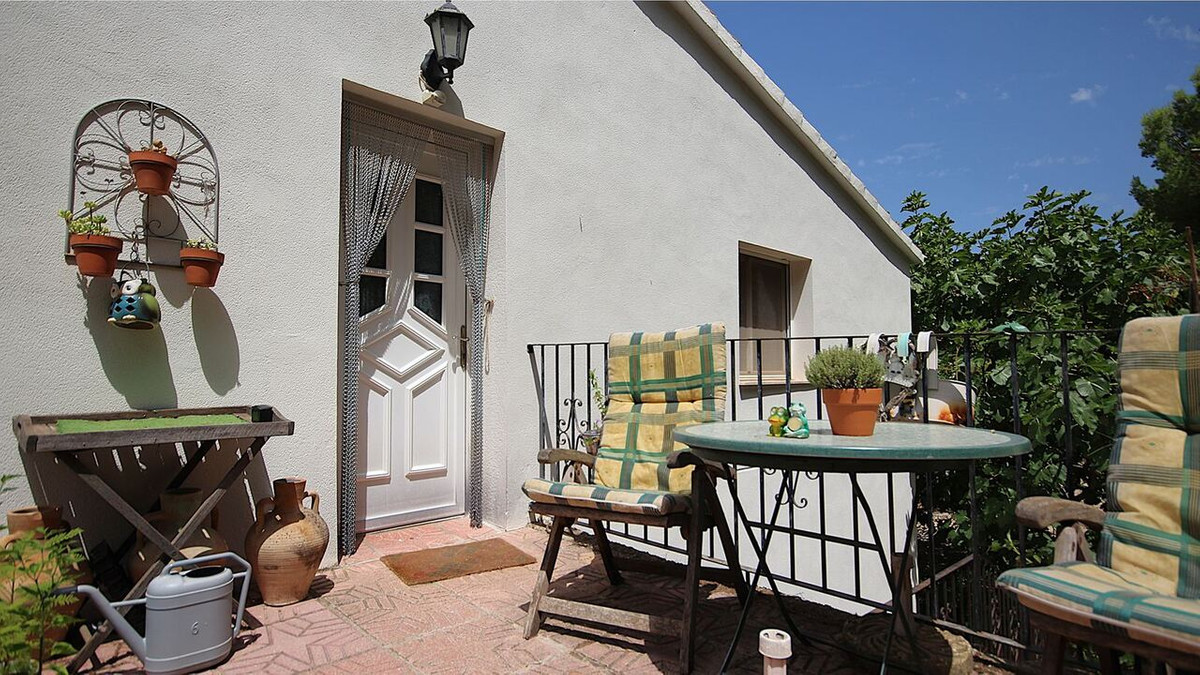 Se vende Villa - Chalet de 4 dormitorios en Costa Blanca, Alicante, España