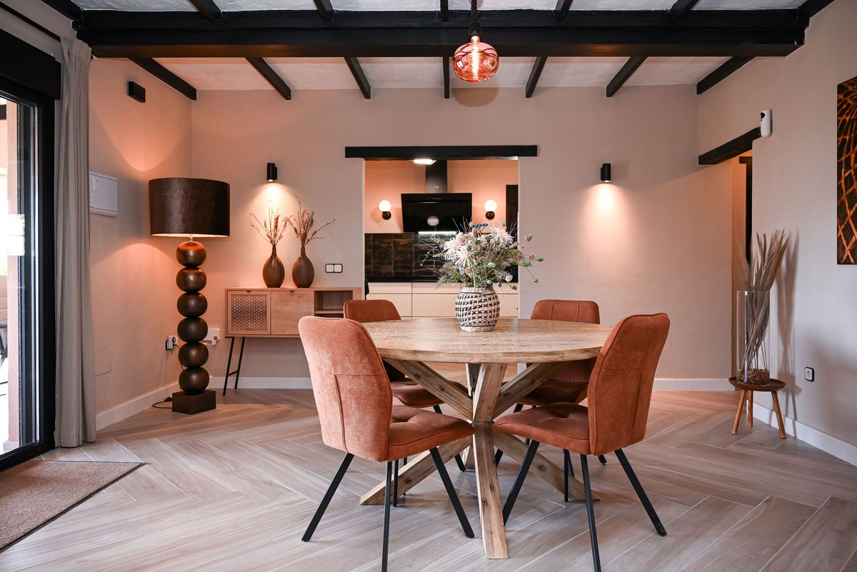 Se vende Villa - Chalet de 4 dormitorios en Costa Del Sol, Málaga, España