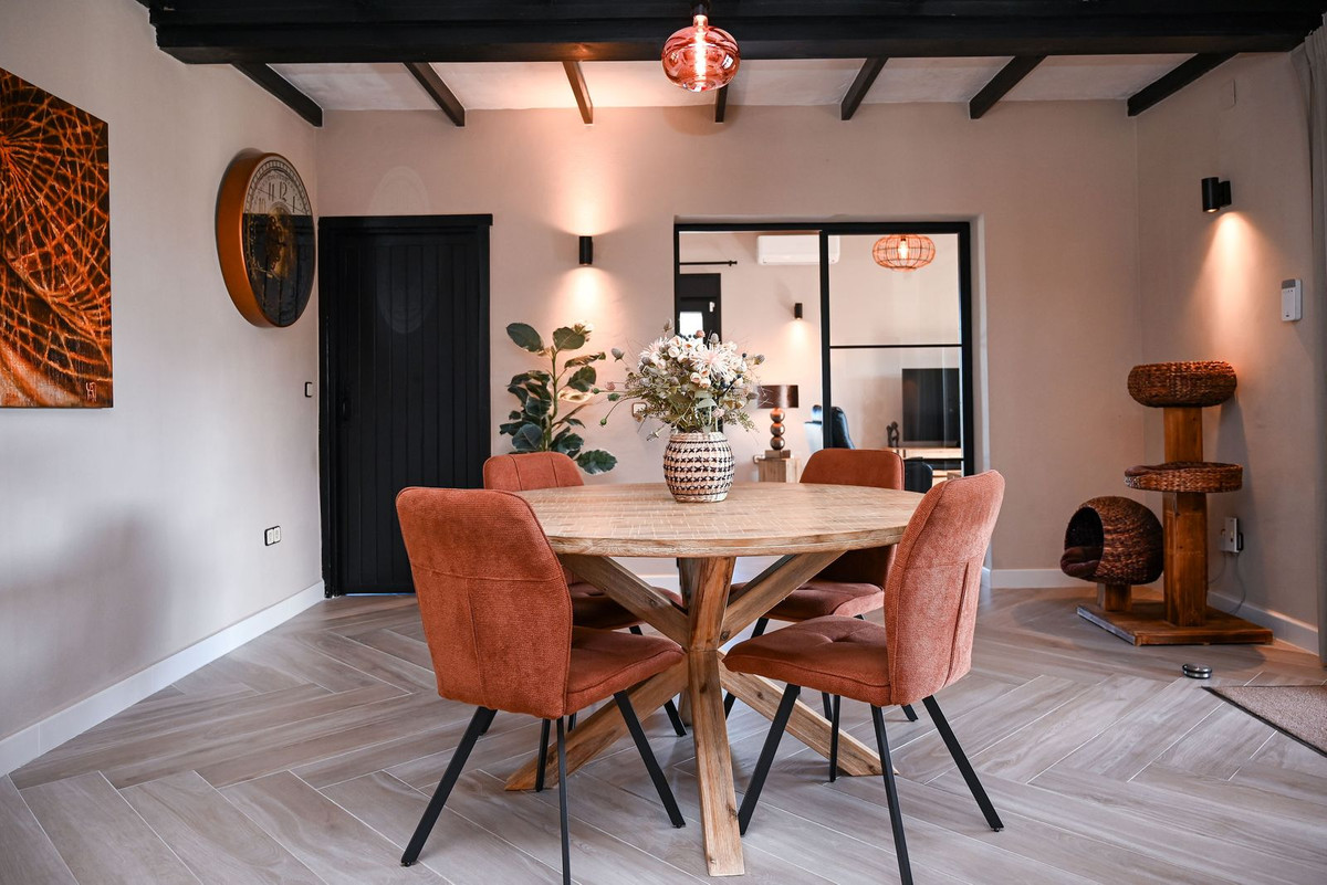 Se vende Villa - Chalet de 4 dormitorios en Costa Del Sol, Málaga, España