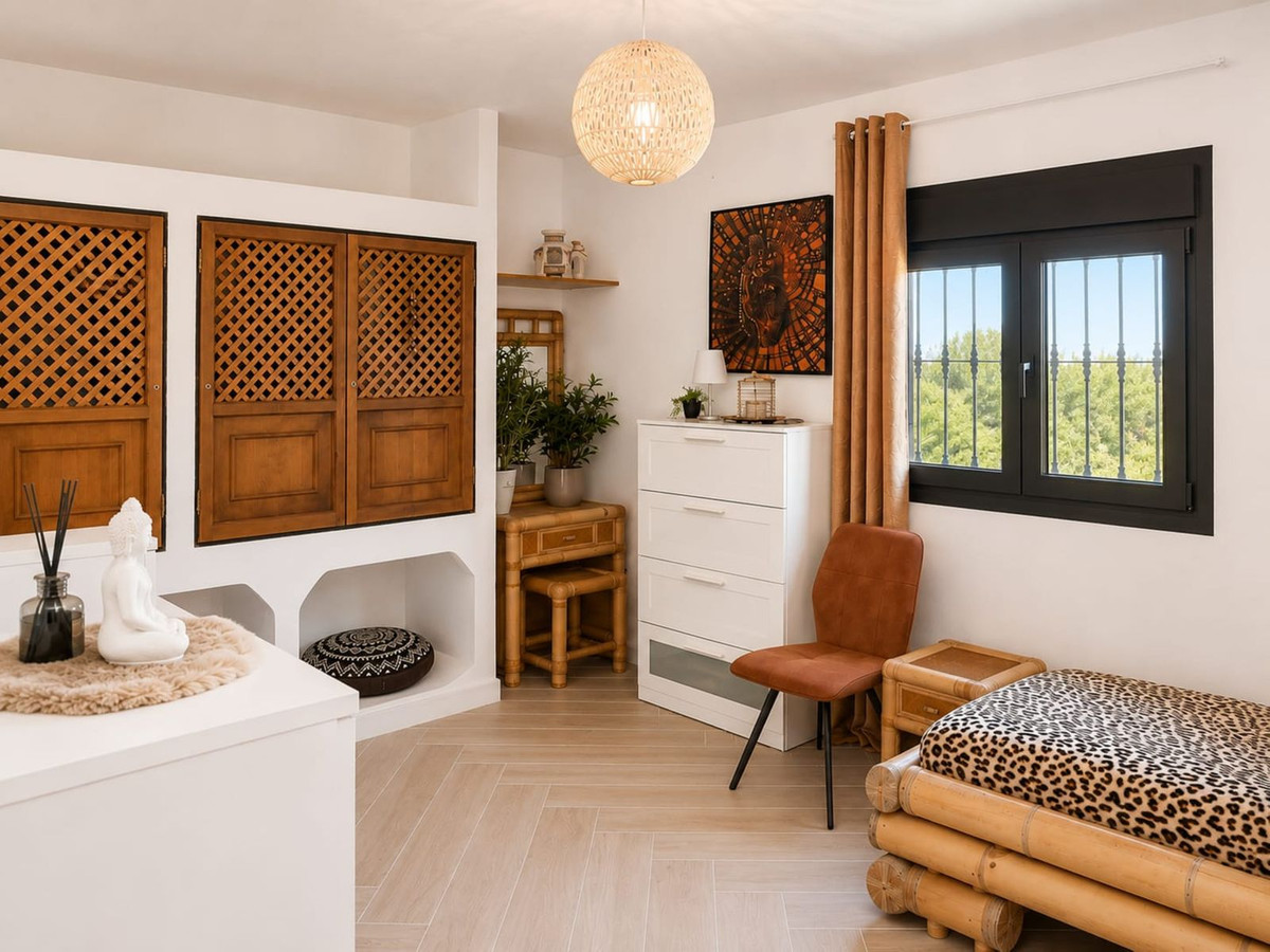 Se vende Villa - Chalet de 4 dormitorios en Costa Del Sol, Málaga, España