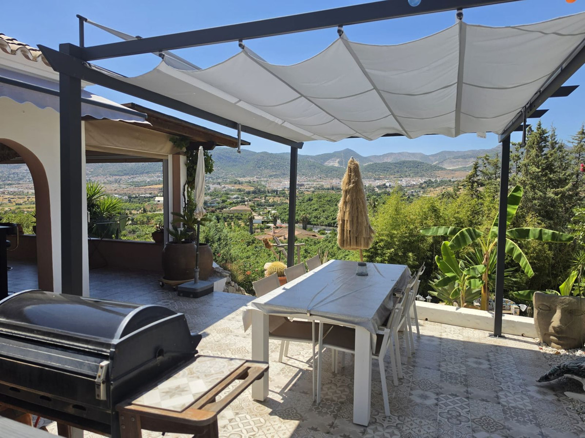 Se vende Villa - Chalet de 4 dormitorios en Costa Del Sol, Málaga, España