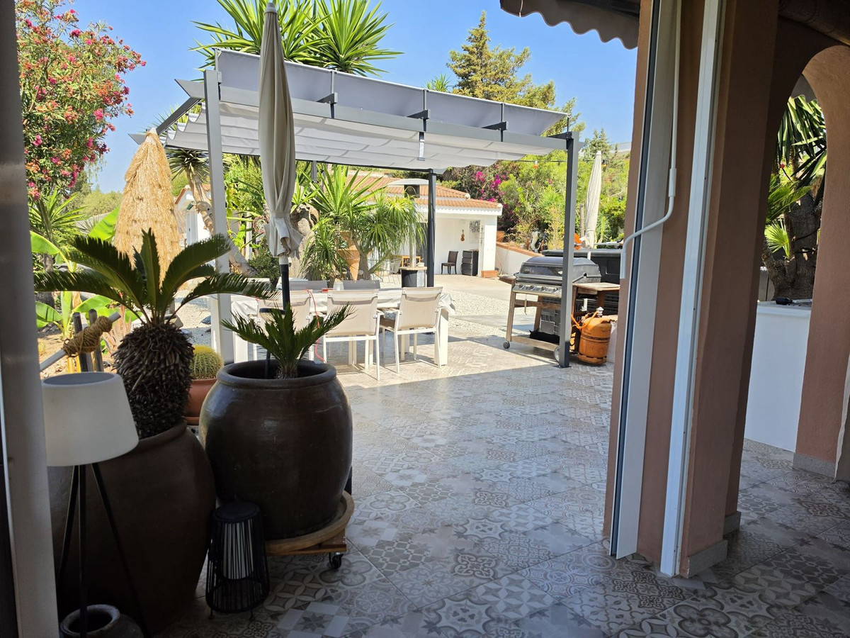 Se vende Villa - Chalet de 4 dormitorios en Costa Del Sol, Málaga, España