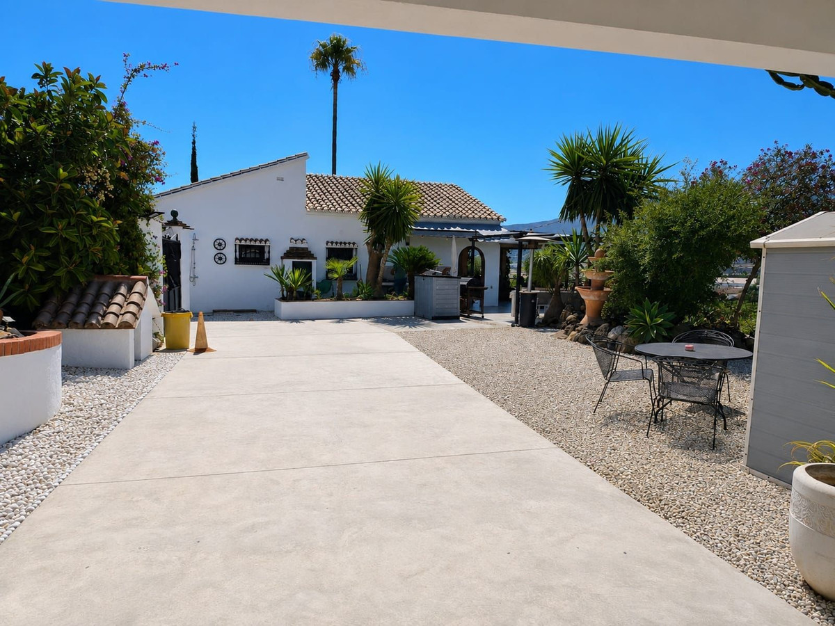 Se vende Villa - Chalet de 4 dormitorios en Costa Del Sol, Málaga, España