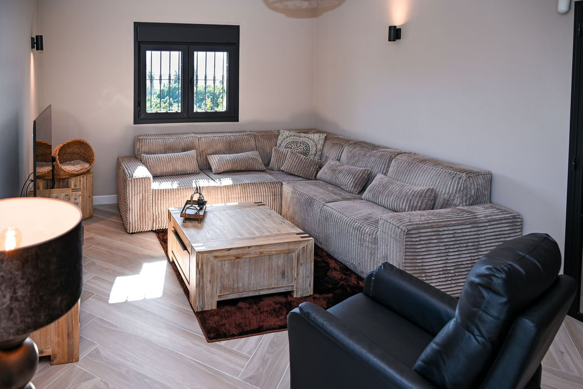 Se vende Villa - Chalet de 4 dormitorios en Costa Del Sol, Málaga, España