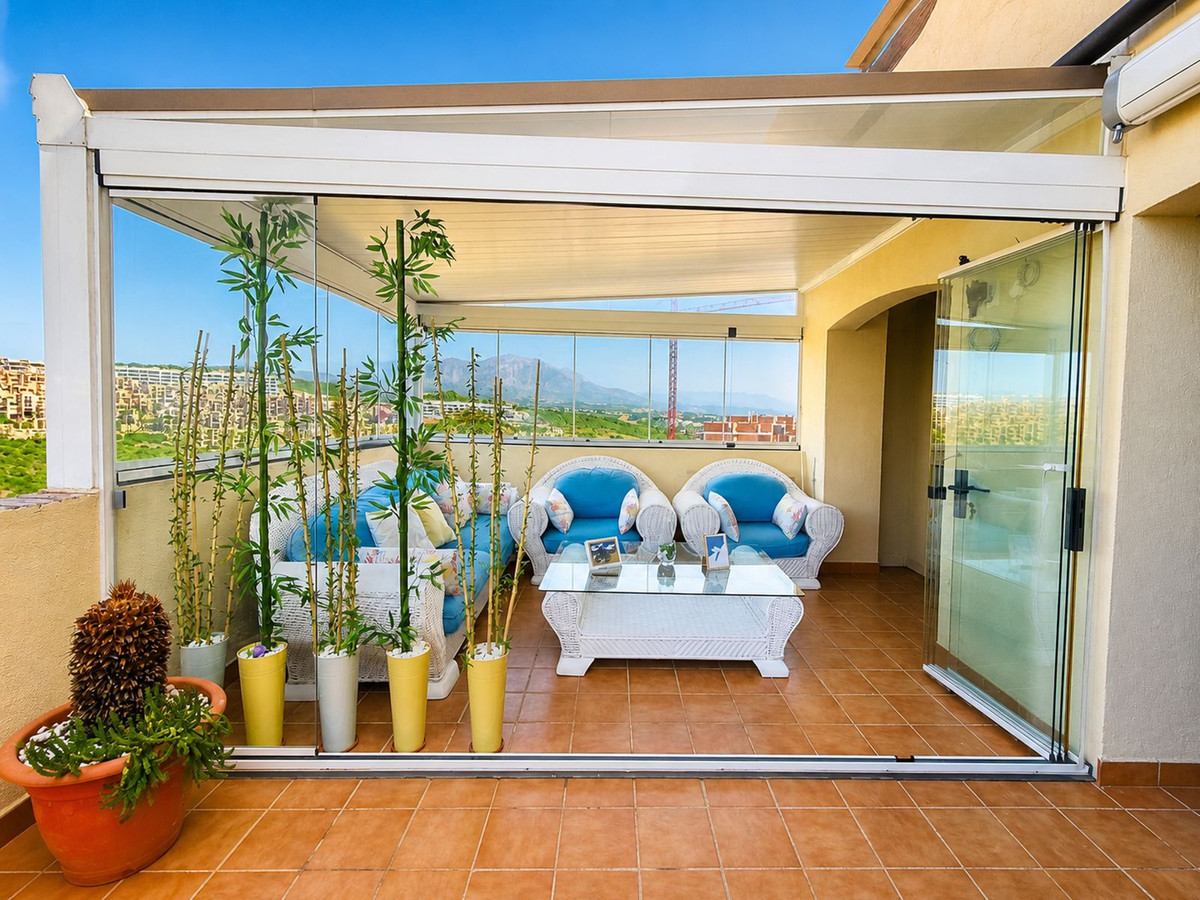 2 Bed Apartment for sale in La Duquesa Costa Del Sol, Málaga, Spain