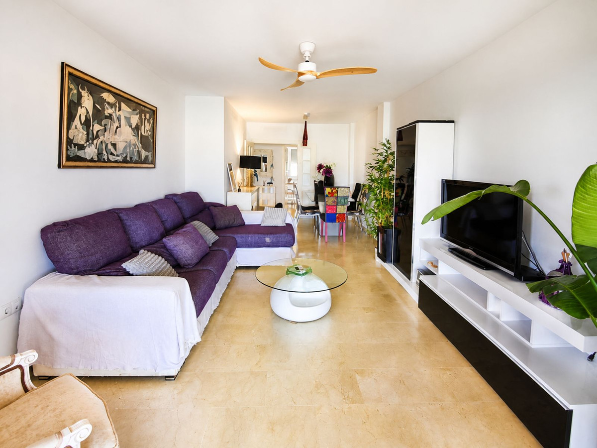 2 Bed Apartment for sale in La Duquesa Costa Del Sol, Málaga, Spain