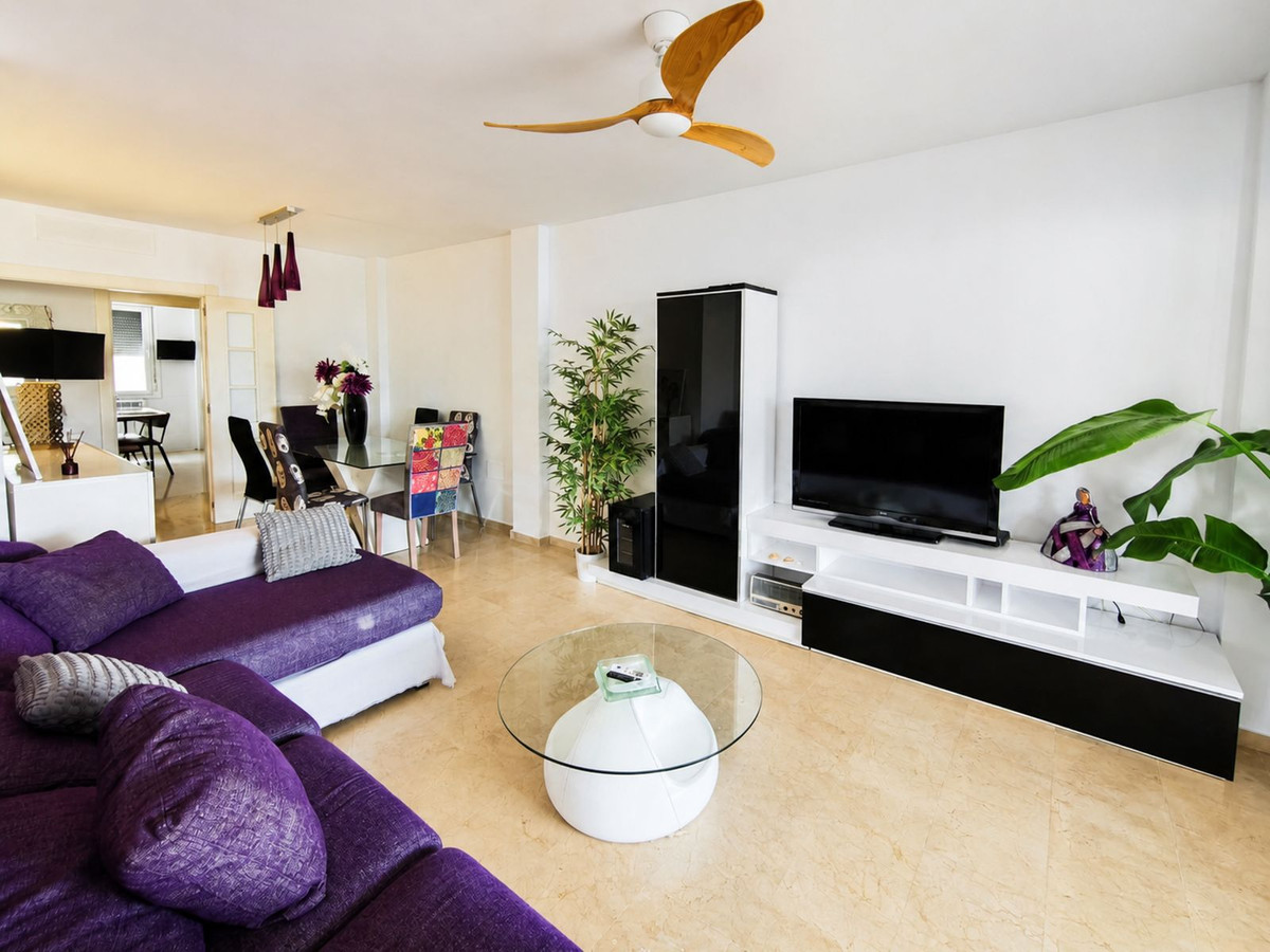 2 Bed Apartment for sale in La Duquesa Costa Del Sol, Málaga, Spain