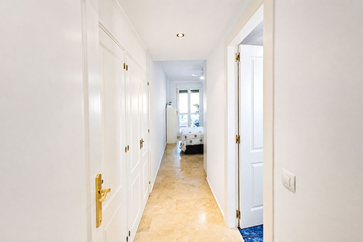 2 Bed Apartment for sale in La Duquesa Costa Del Sol, Málaga, Spain