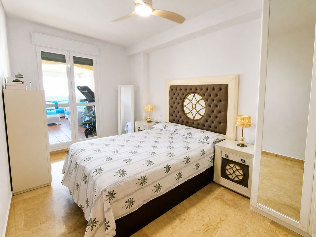 2 Bed Apartment for sale in La Duquesa Costa Del Sol, Málaga, Spain