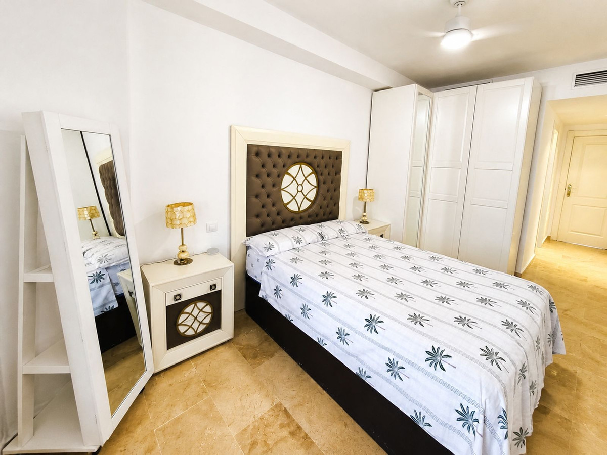 2 Bed Apartment for sale in La Duquesa Costa Del Sol, Málaga, Spain