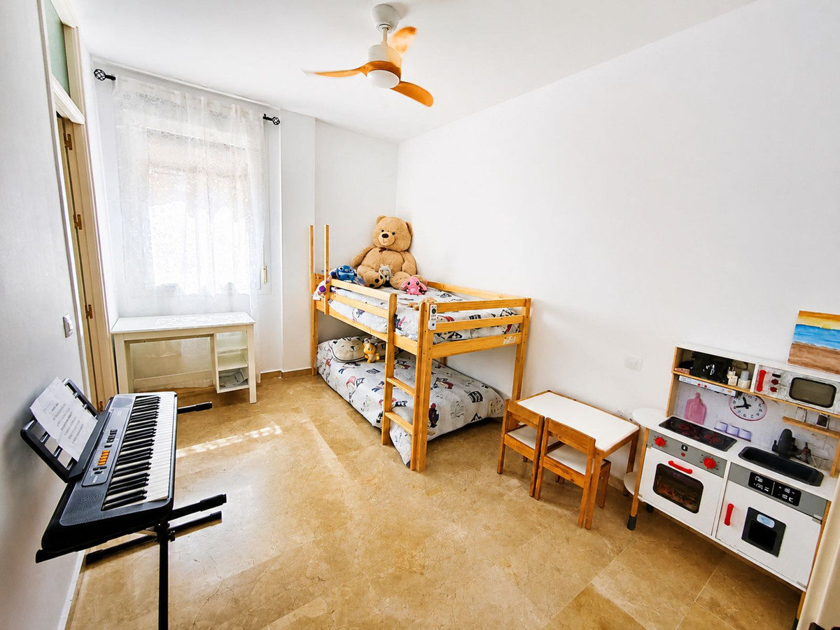 2 Bed Apartment for sale in La Duquesa Costa Del Sol, Málaga, Spain