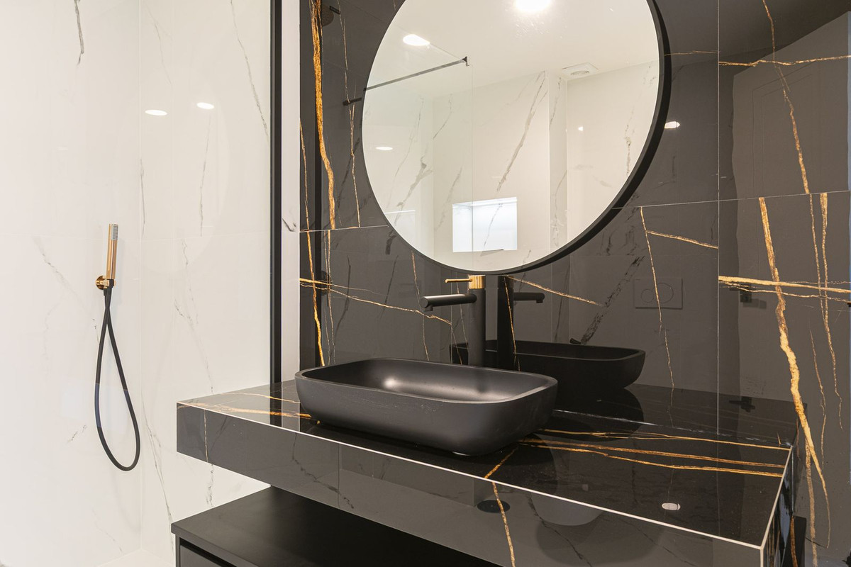 Se vende Apartamento Planta Baja de 3 dormitorios en Costa Del Sol, Málaga, España