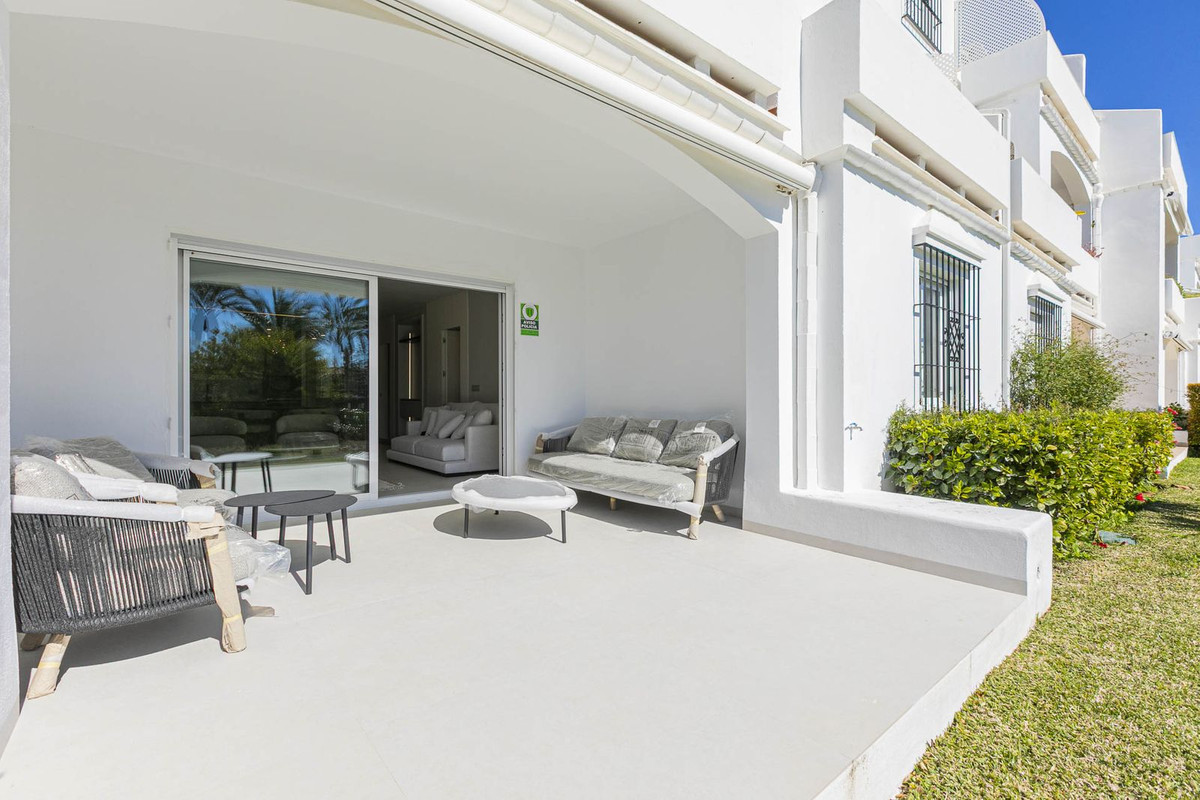 Se vende Apartamento Planta Baja de 3 dormitorios en Costa Del Sol, Málaga, España