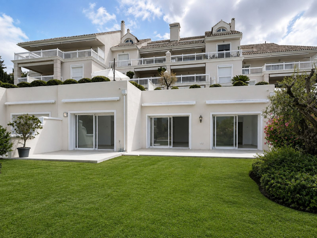 Se vende Apartamento Planta Baja de 2 dormitorios en Costa Del Sol, Málaga, España
