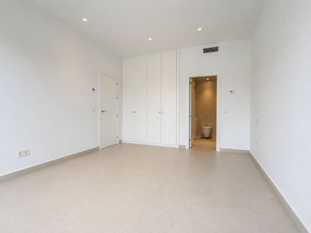 Se vende Apartamento Planta Baja de 2 dormitorios en Costa Del Sol, Málaga, España