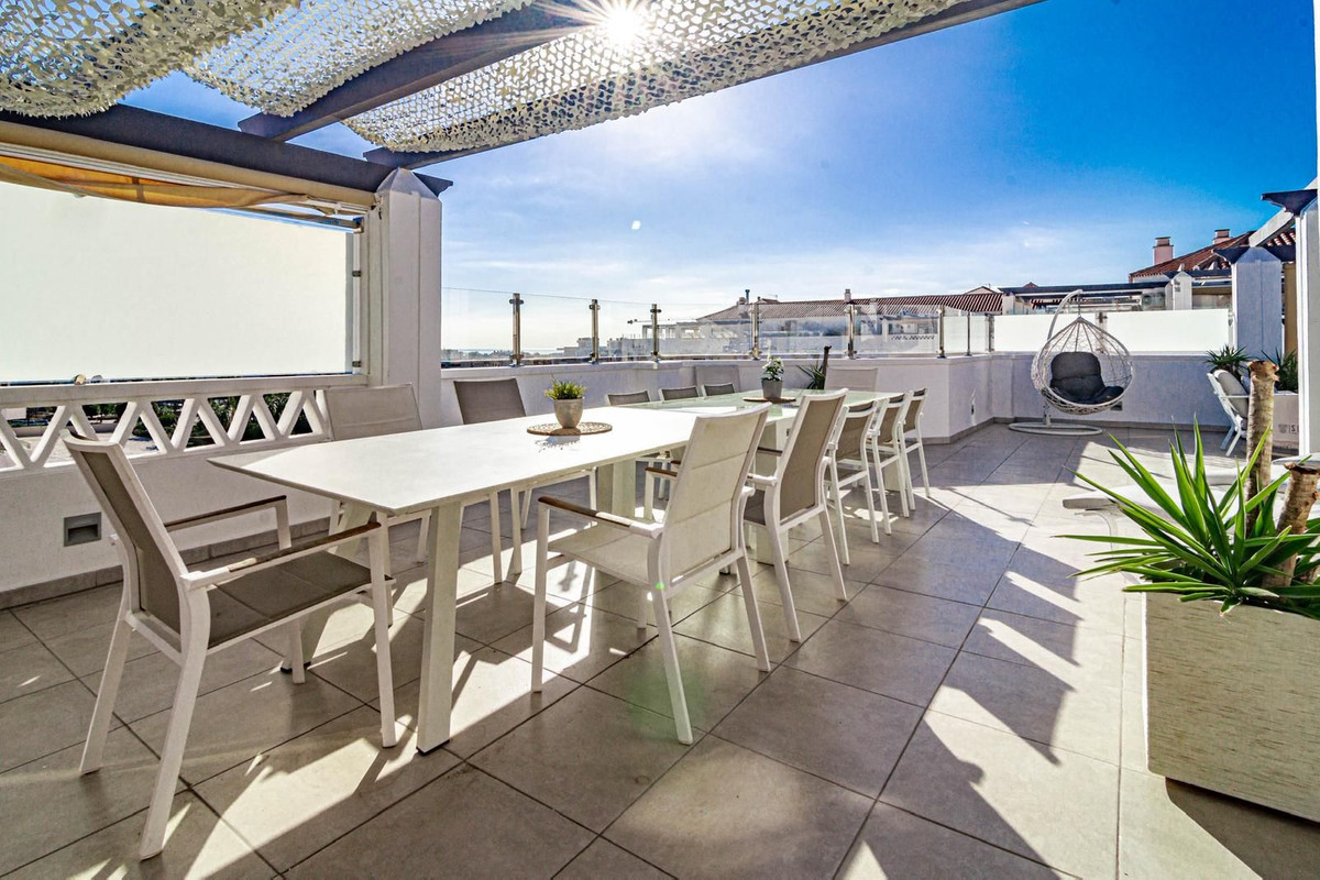 2 Bed Apartment for sale in Nueva Andalucía Costa Del Sol, Málaga, Spain