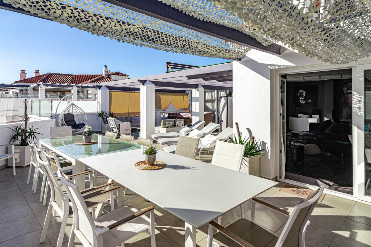 2 Bed Apartment for sale in Nueva Andalucía Costa Del Sol, Málaga, Spain