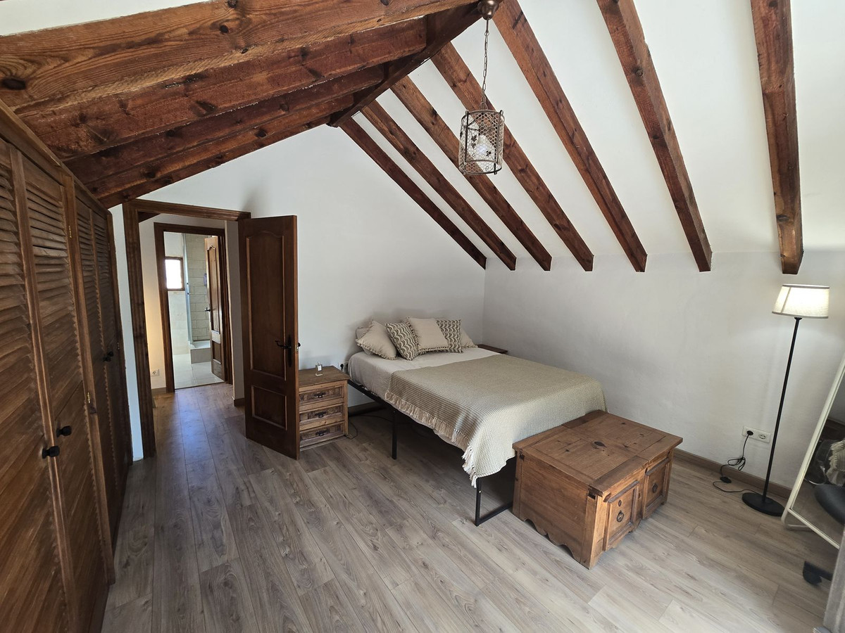 Se vende Villa - Chalet de 3 dormitorios en Costa Del Sol, Málaga, España