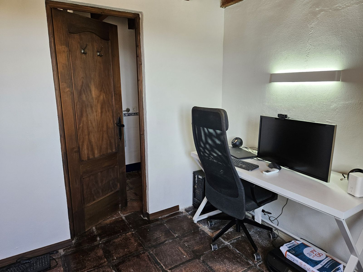 Se vende Villa - Chalet de 3 dormitorios en Costa Del Sol, Málaga, España