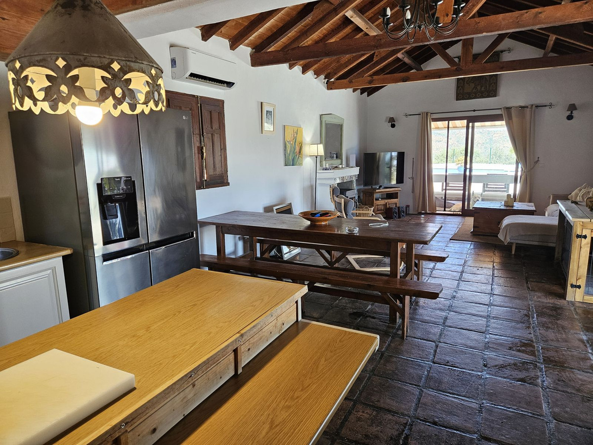 Se vende Villa - Chalet de 3 dormitorios en Costa Del Sol, Málaga, España