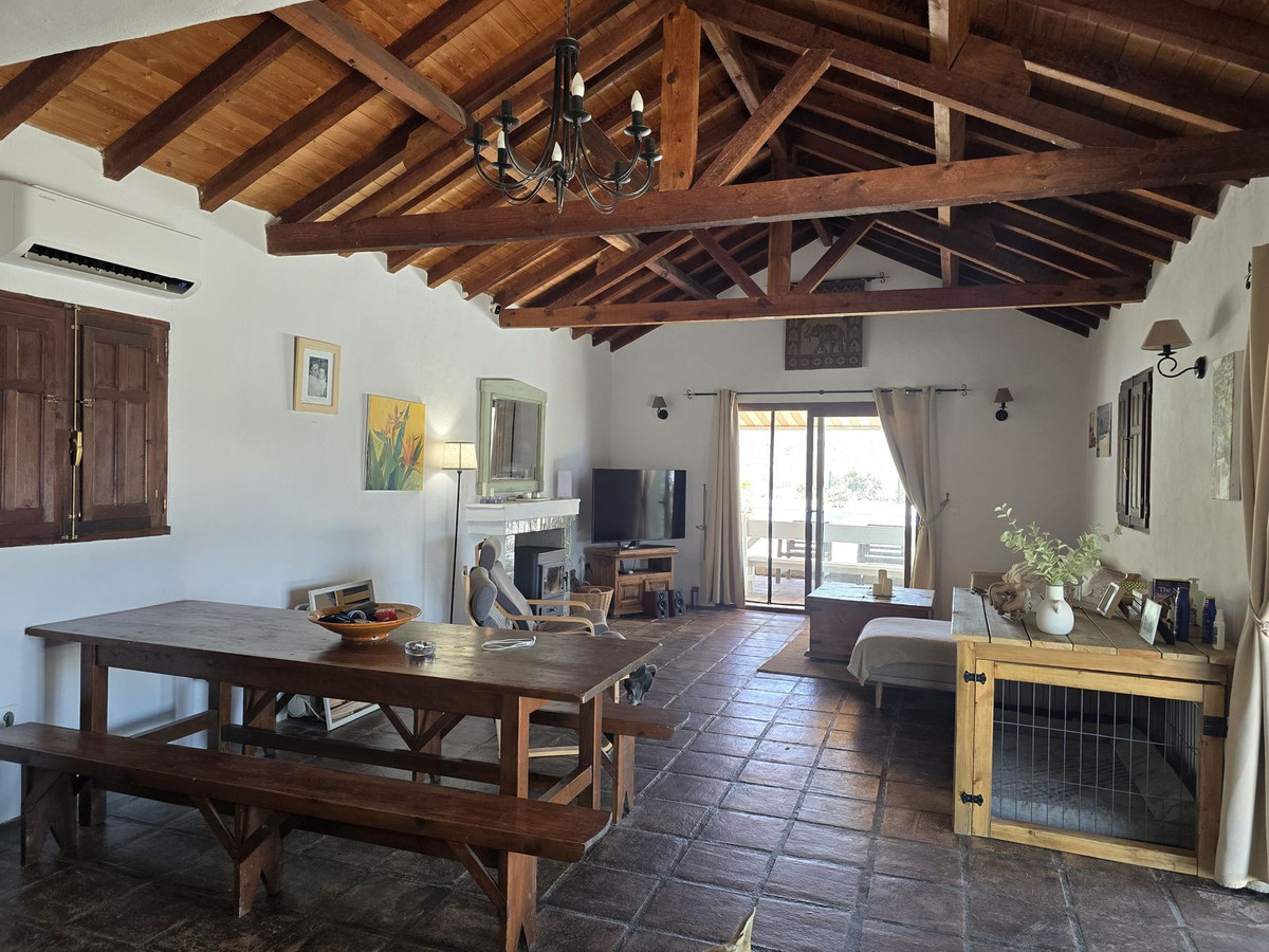 Se vende Villa - Chalet de 3 dormitorios en Costa Del Sol, Málaga, España