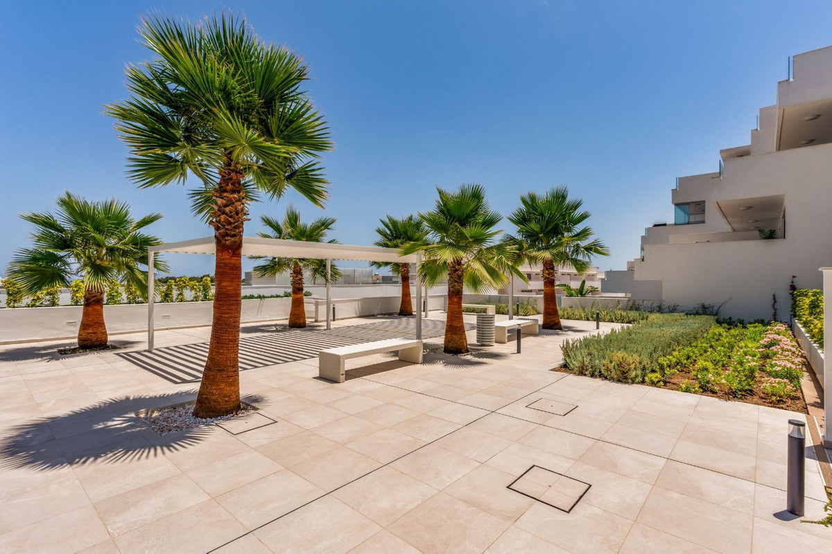 Se vende Apartamento Planta Media de 2 dormitorios en Costa Del Sol, Málaga, España
