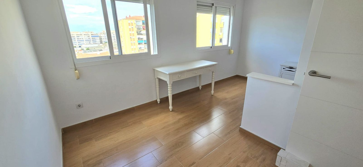 Se vende Apartamento Planta Media de 4 dormitorios en Costa Del Sol, Málaga, España