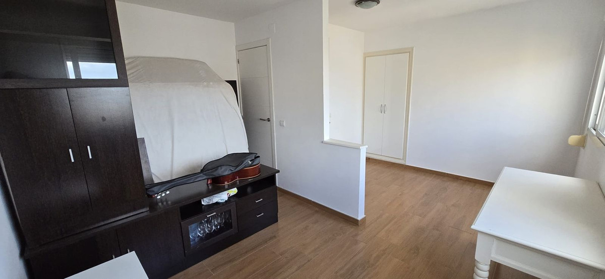 Se vende Apartamento Planta Media de 4 dormitorios en Costa Del Sol, Málaga, España