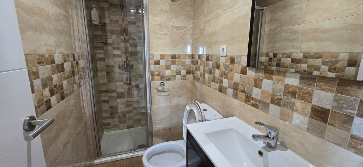 Se vende Apartamento Planta Media de 4 dormitorios en Costa Del Sol, Málaga, España